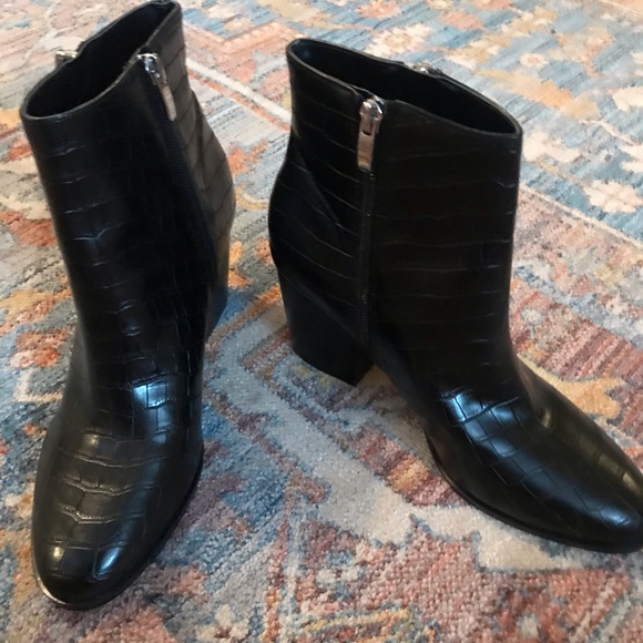 Nine West booties - Picture 2 of 9